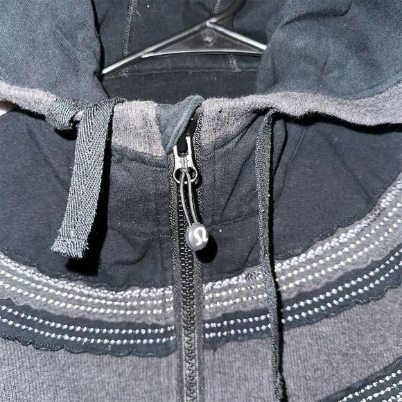 Lululemon Women's Black Full Zip Scuba Hoodie 6 with Dark Gray Stripe - Picture 2 of 6